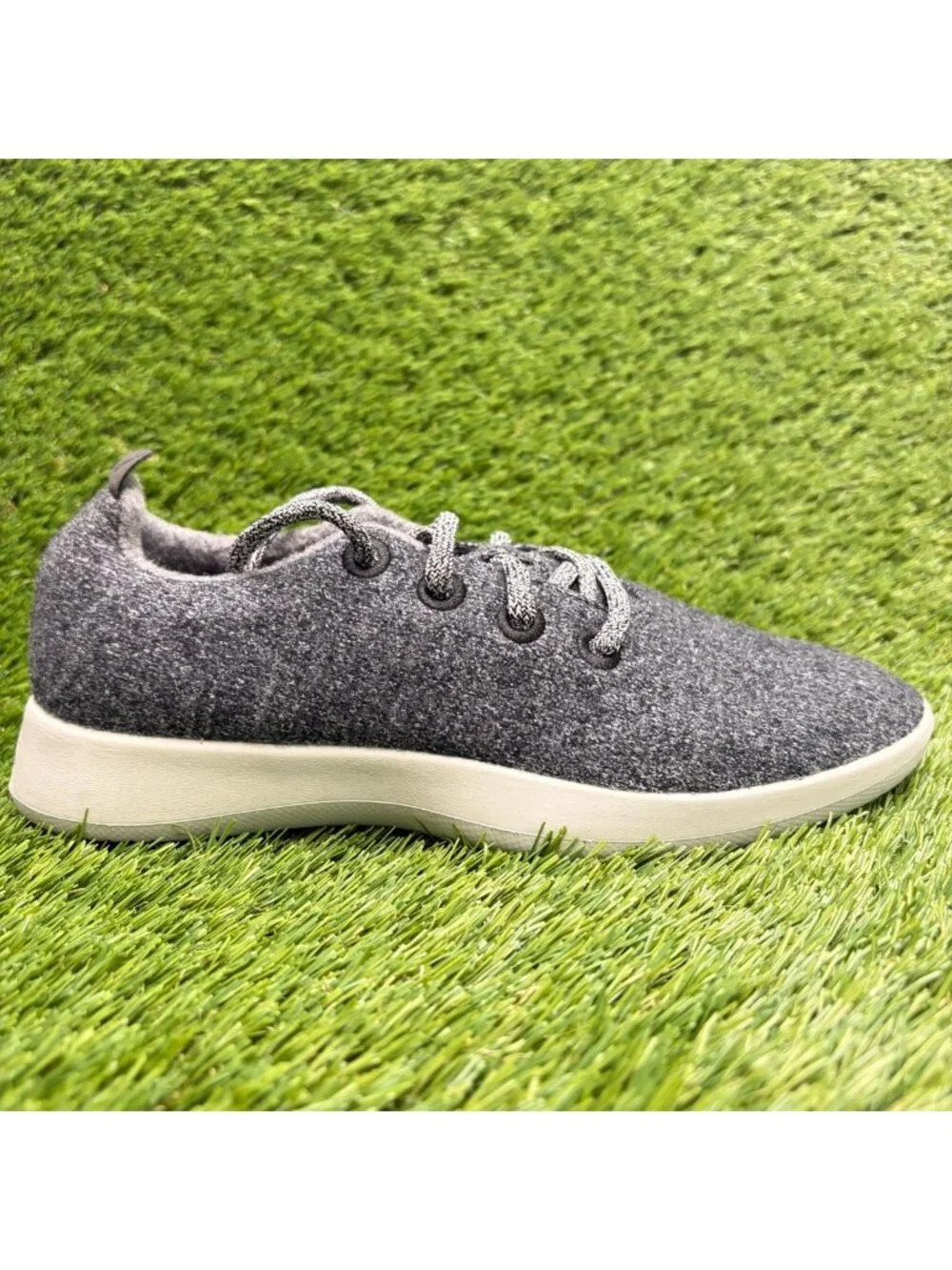 Allbirds Wool Runners Mens Size 8 Gray White Athletic Walking‎ Shoes Sneakers